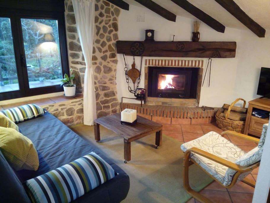 Apartamento, junto al mar Ea Exterior foto